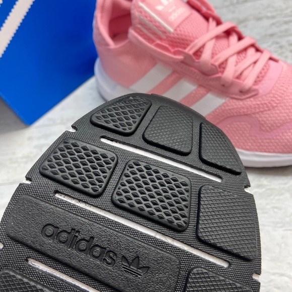 Adidas Swift Run running shoes - Picture 8 of 11